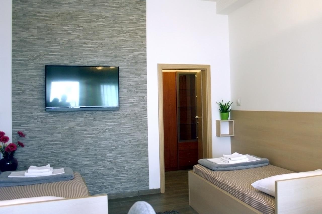 Rooms Fitea Осиек Экстерьер фото