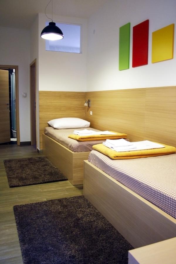 Rooms Fitea Осиек Экстерьер фото